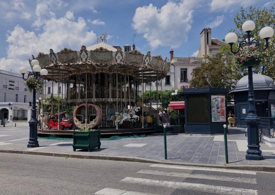 4 Emplacement Ideal Entre Chateau Et Centre